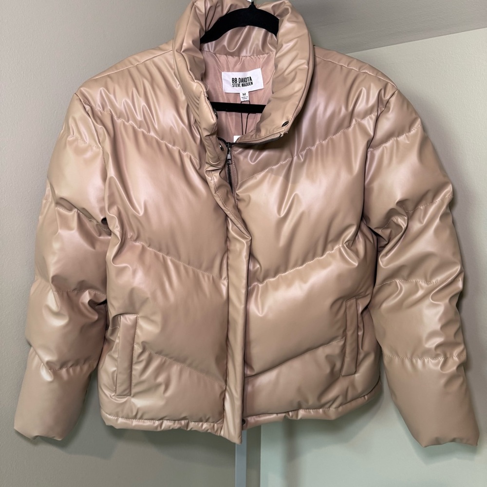 Women’s BB Dakota by Steve Madden Answer My Layer Tan Puffer Jacket Size M NWT